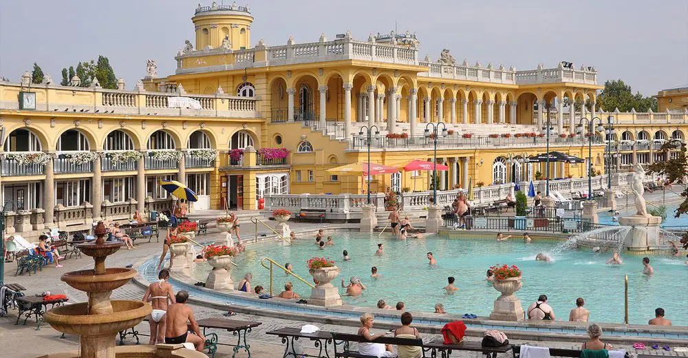 7 hottest hot tubs in the world