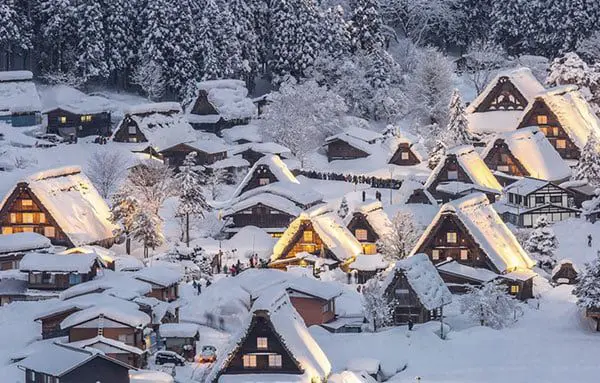 JAPAN HAS A COLOUR FOR EVERY SEASON OF THE YEAR, AND THEY'RE ALL RADIANT! 25 winterj