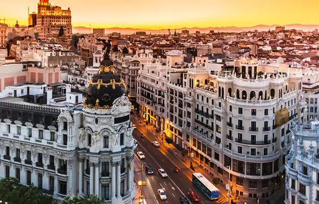 Hope: The UK Reports Big Rise In Bookings After Travel Green Light Is Given 1 spain-tourism-karryon