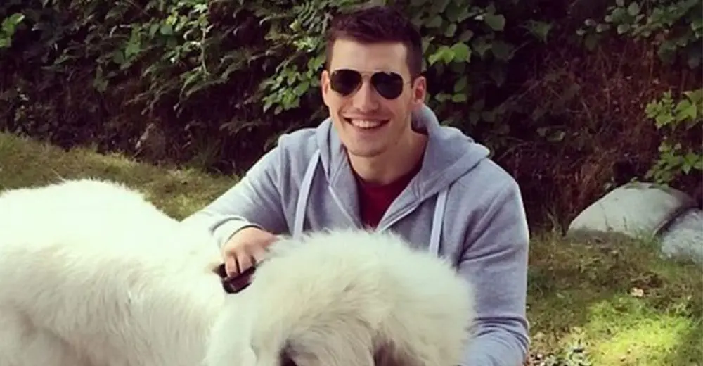 Dumped boyfriend auctions romantic holiday on eBay