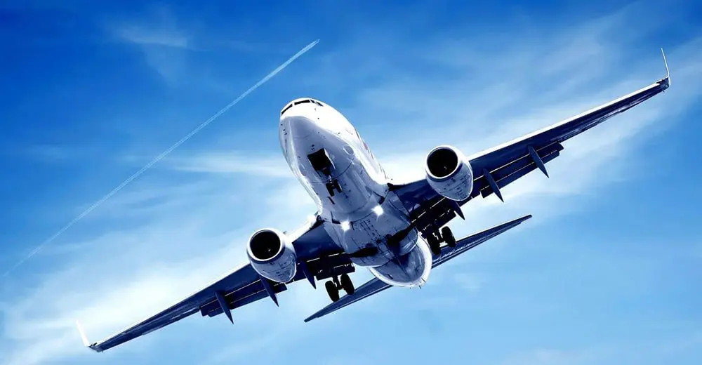 13 health tips for the next time you're on a plane