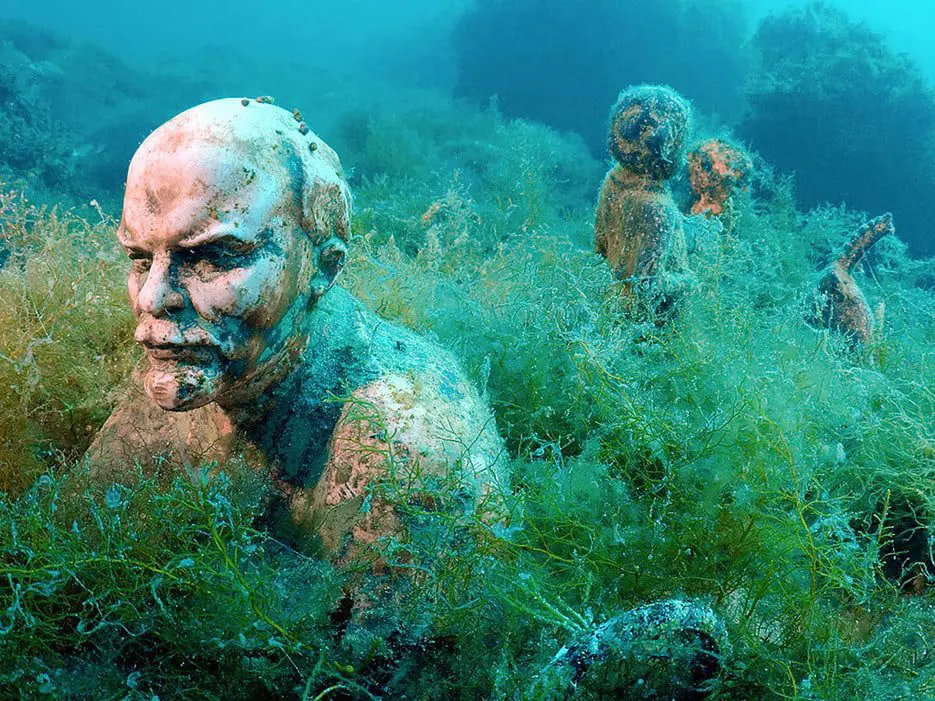 53daa407dcd5888e145c1f8a_crimea-underwater-museum