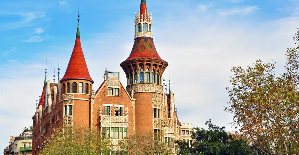 Emirates to double flights to Barcelona