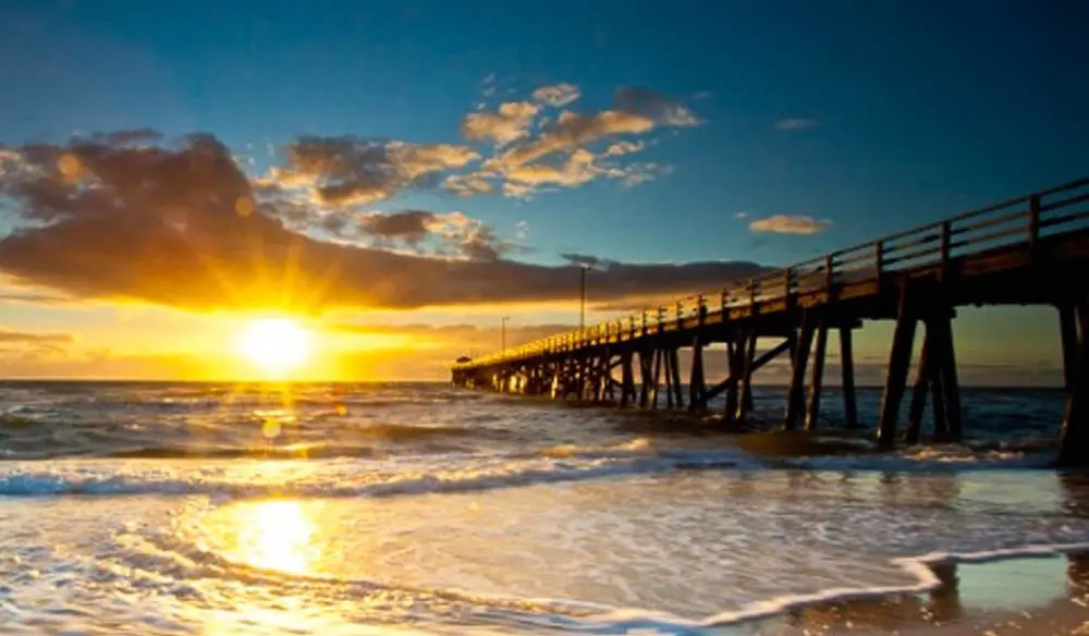 KarryOn's City Guide: Cultural Adelaide 34 086.-Henley-Beach-Ann-Clarke