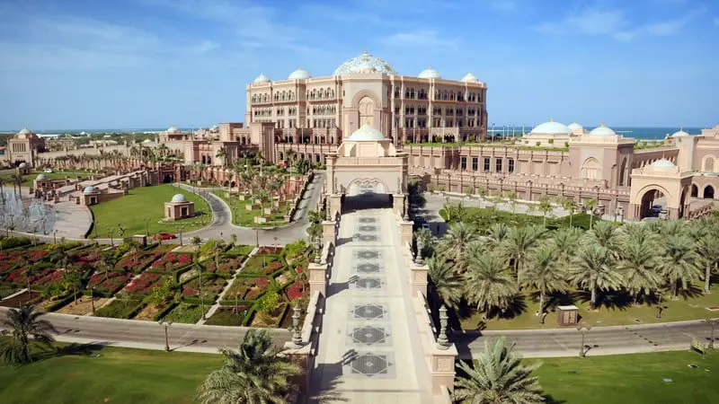 City Guide: Shimmering Abu Dhabi 15 43