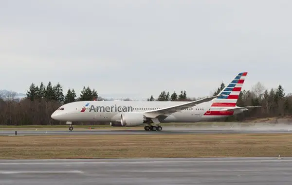 Tues 27 Jan: 10 travel stories you need to know today 34 AA Boeing 787 2