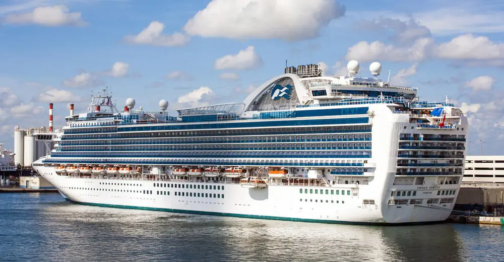 Looking Ahead: Royal Princess and Coral Princess to Cruise Down Under 1 Emerald Princess 2