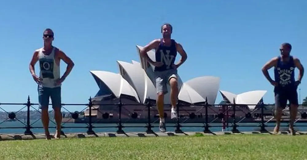 Mon 5 Jan: 10 things you need to know