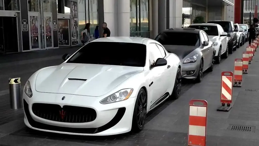 11 astonishing facts about The Dubai Mall 37 parking