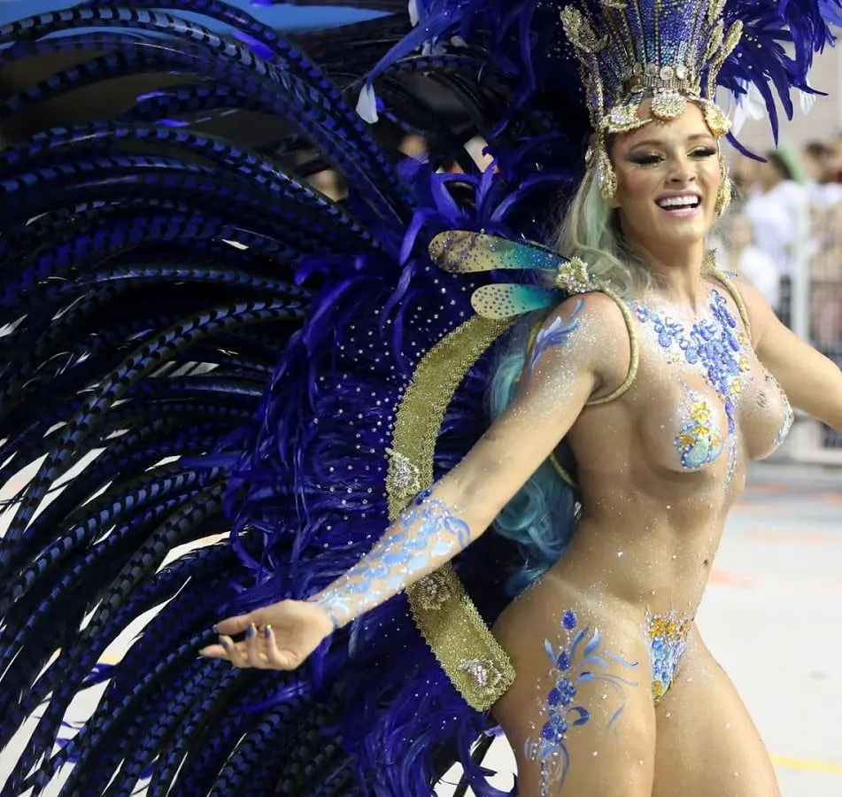 Get your dancing shoes on, the Rio Carnival starts today! 28 musas_do_carnaval_2013-34-1