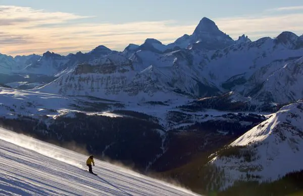 5 best travel deals of the week 19 Canadian rockies