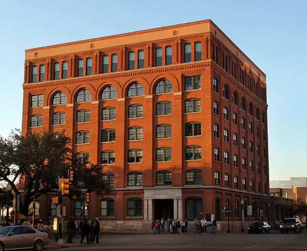 7 must-see attractions in Dallas 24 Dallas 3