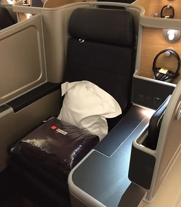 Review: Qantas A330 new Business Suite 28 Qantas middle