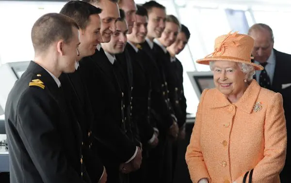 Queen Elizabeth meets the First Officers of P&O Britannia
