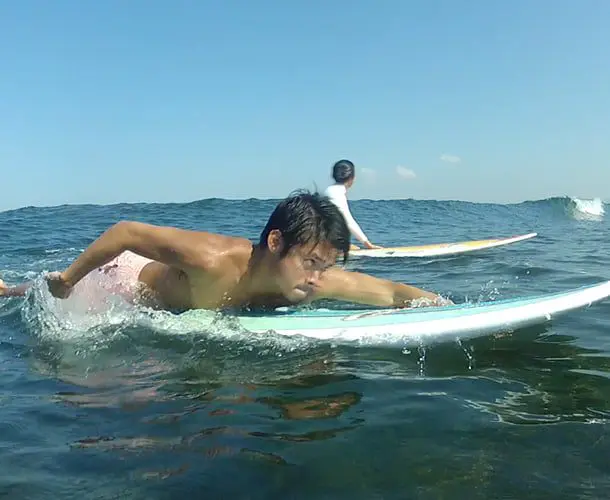 Learn how to surf in 8 steps 28 Surfing 4