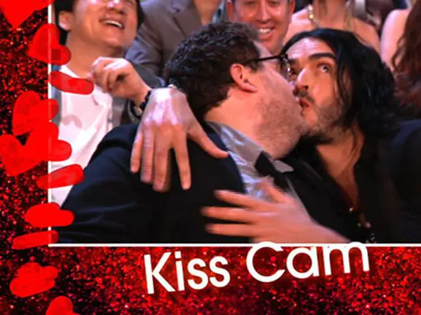 baseball kiss cam 