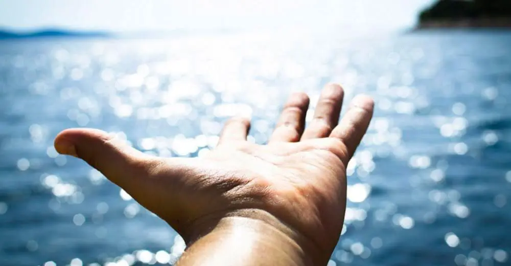 Want to be a sales super star? Qantas can help!