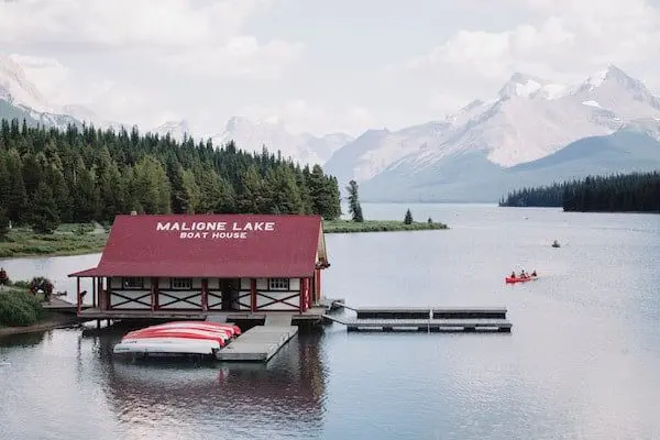 Rockin’ rail: take a train journey through the Canadian Rockies 15 Maligne Lake alex-stuart-338358-unsplash