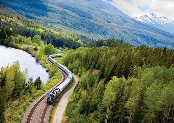Rockin’ rail: take a train journey through the Canadian Rockies 16 RM viarail_22663_west_2010_03_ven_6309_480x340