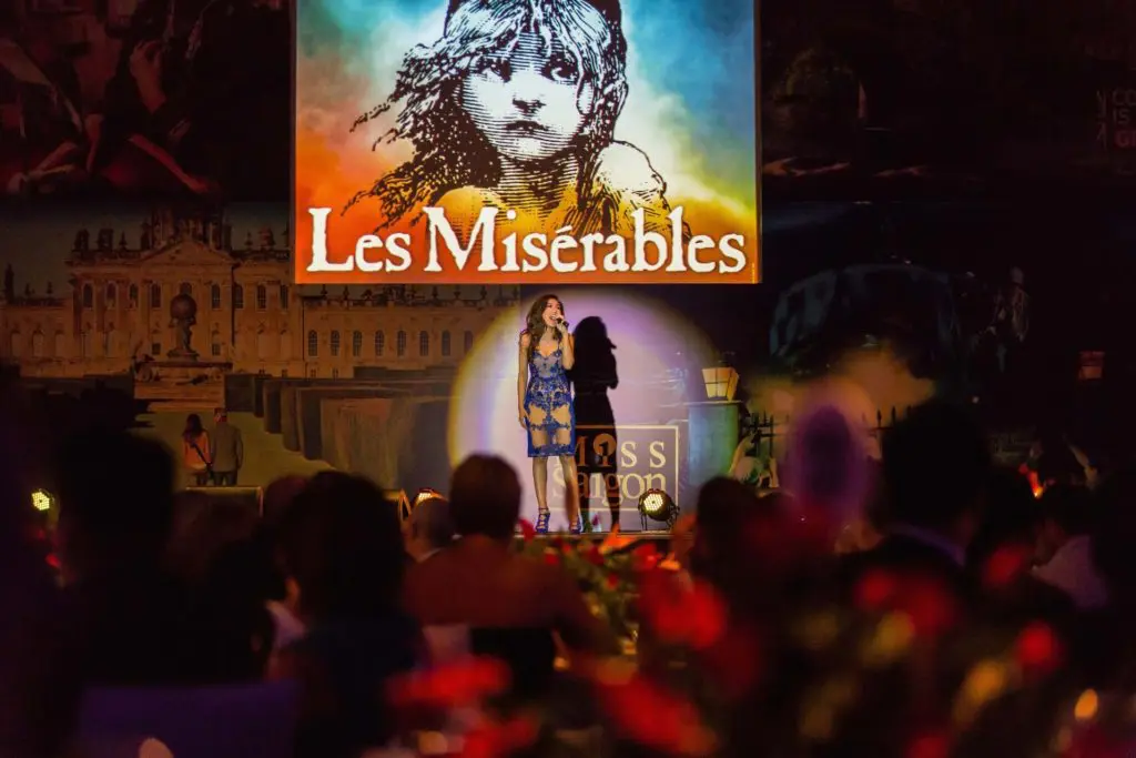 travel news LesMiserables_Karryon_VisitBritain
