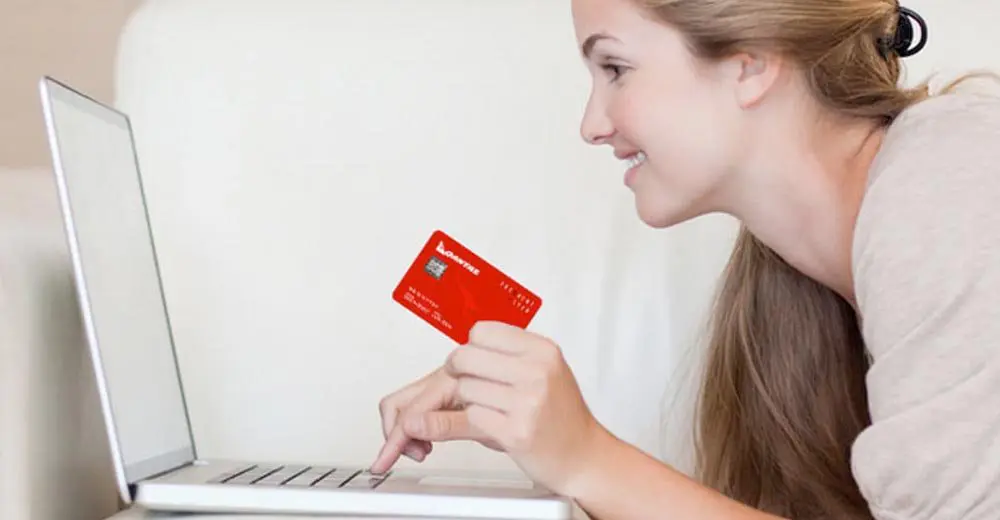 Aussies replace dollar bills with Qantas Cash