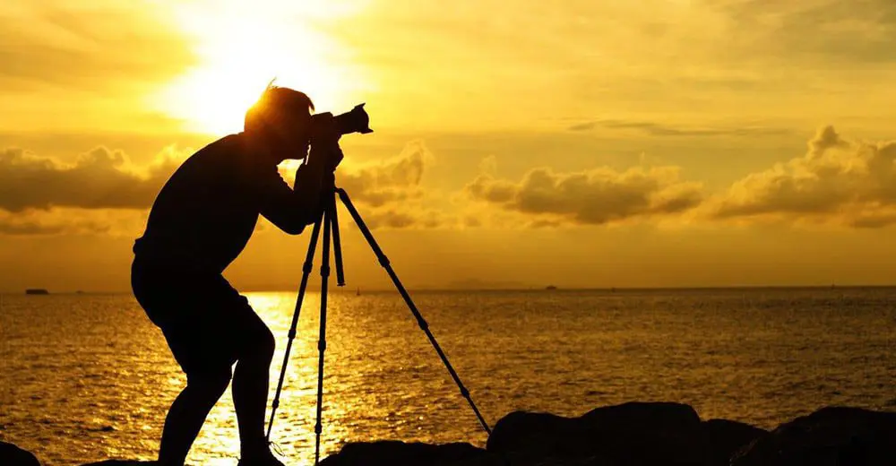 Mid-range cameras for travellers