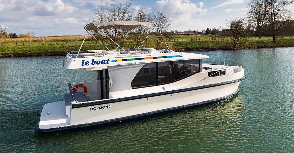 5 compelling reasons why you should captain your own cruise in Canada STAT!