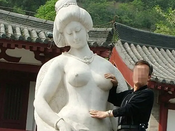 Mon 11 May: 10 travel news stories you need to know today 55 touching