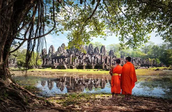 10 top landmarks around the world 40 Angkor Wat