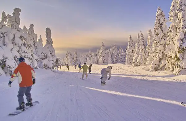 5 things that will convince your clients to ski in Japan 14 ski in Japan