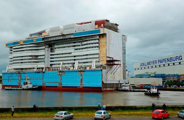 Ovation of the Seas block