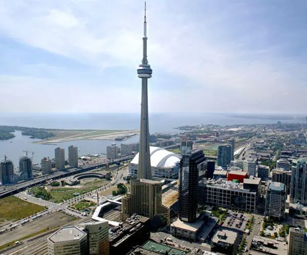City Guide: Toronto 1 cntower