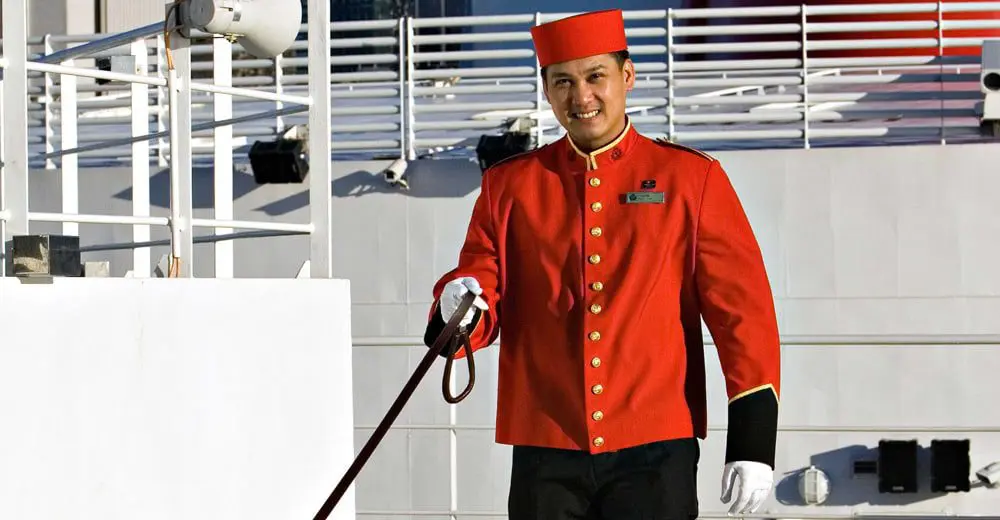 Fri 17 July: 10 travel news stories you need to know today 43 travel news Cunard dog walker