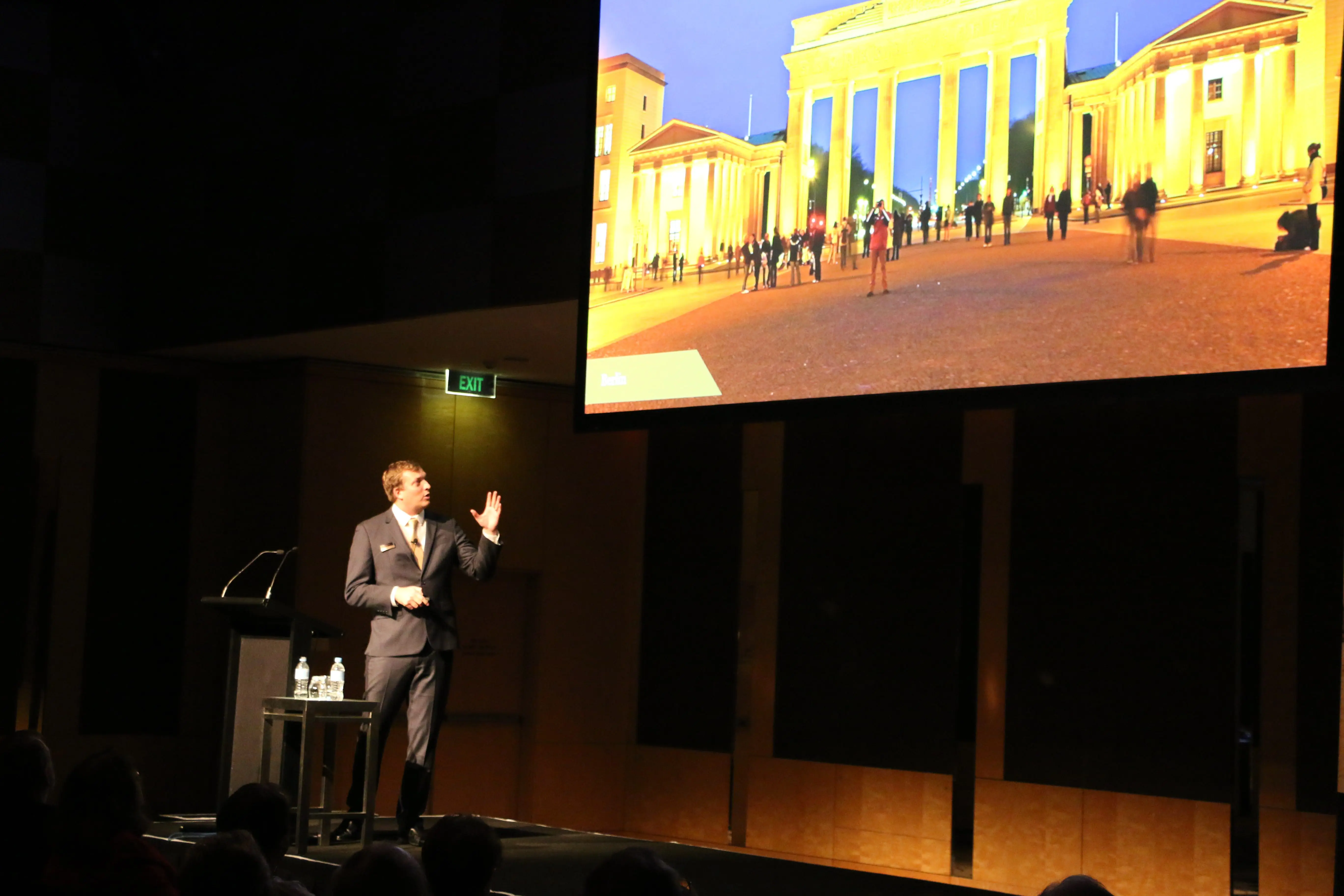 Agents 'Ever Wondered' with Scenic 11 IMG_0489