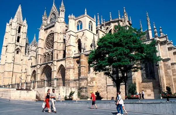 The Daily Travel Agent Bite: Tues 27 Sept 37 Travel Agent Spain