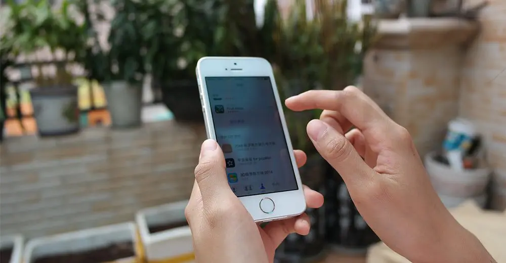 Keep your iPhone safe whilst travelling