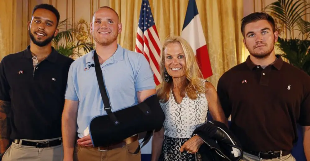 Passengers hailed as heroes in rail attack