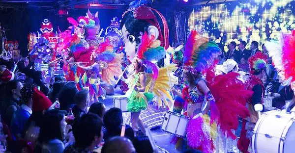 BEYOND THE TASTE: ICONIC JAPANESE DISHES THAT DEMAND TO BE DEVOURED 37 Robot Restaurant
