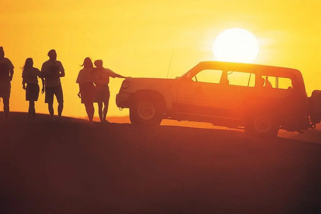 Do some people hate working in the travel industry? 4 Sunset-in-the-Desert-dubai-karryon