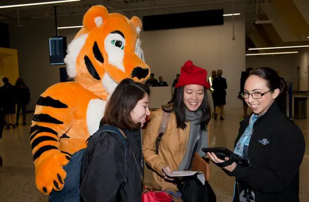 See what's new at Melbourne Airport's T4 14 Tigerair tech