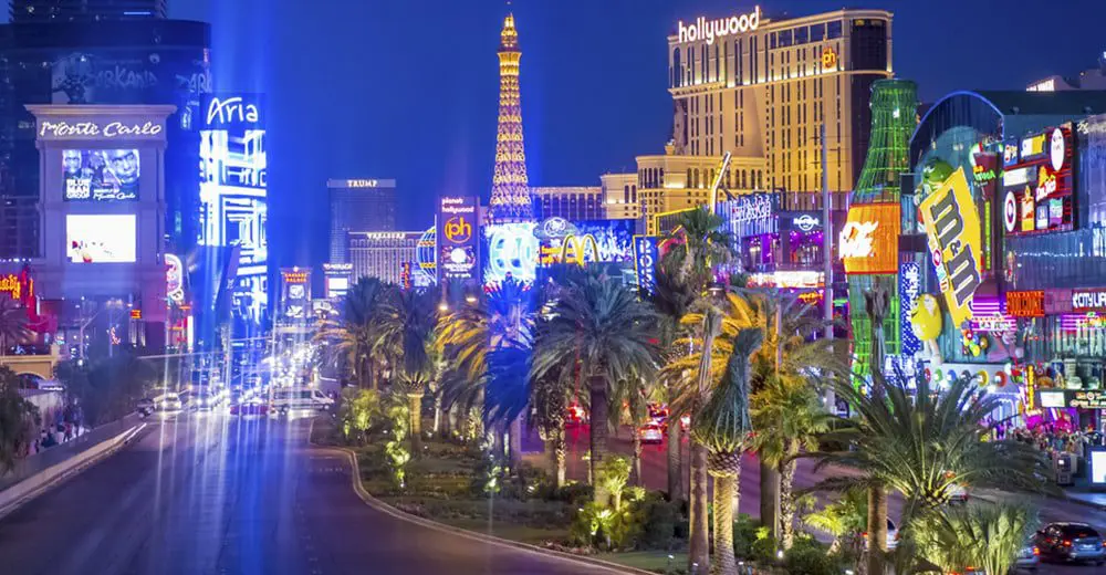 8 ways to save money in Vegas