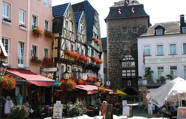 IS THIS THE ULTIMATE FLY AND CRUISE OFFER IN THE HISTORY OF MANKIND? 41 linz