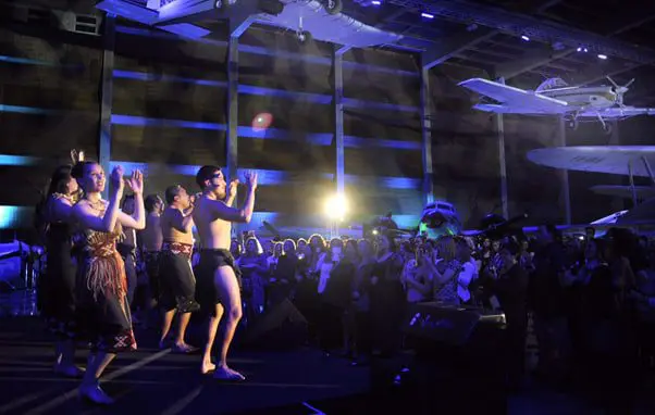 The largest New Zealand famil begins 4 Air NZ 5