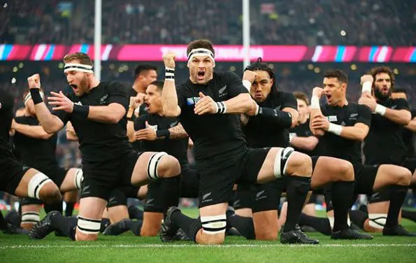 Aussies & Kiwis tackle for last minute flights to the RWC 8 All Blacks