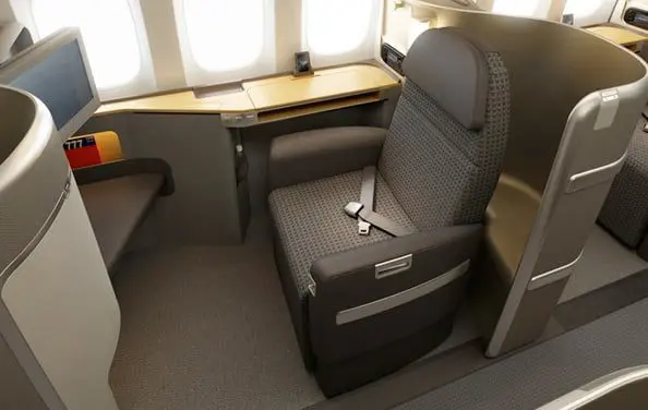 American Airlines 777-300ER 2