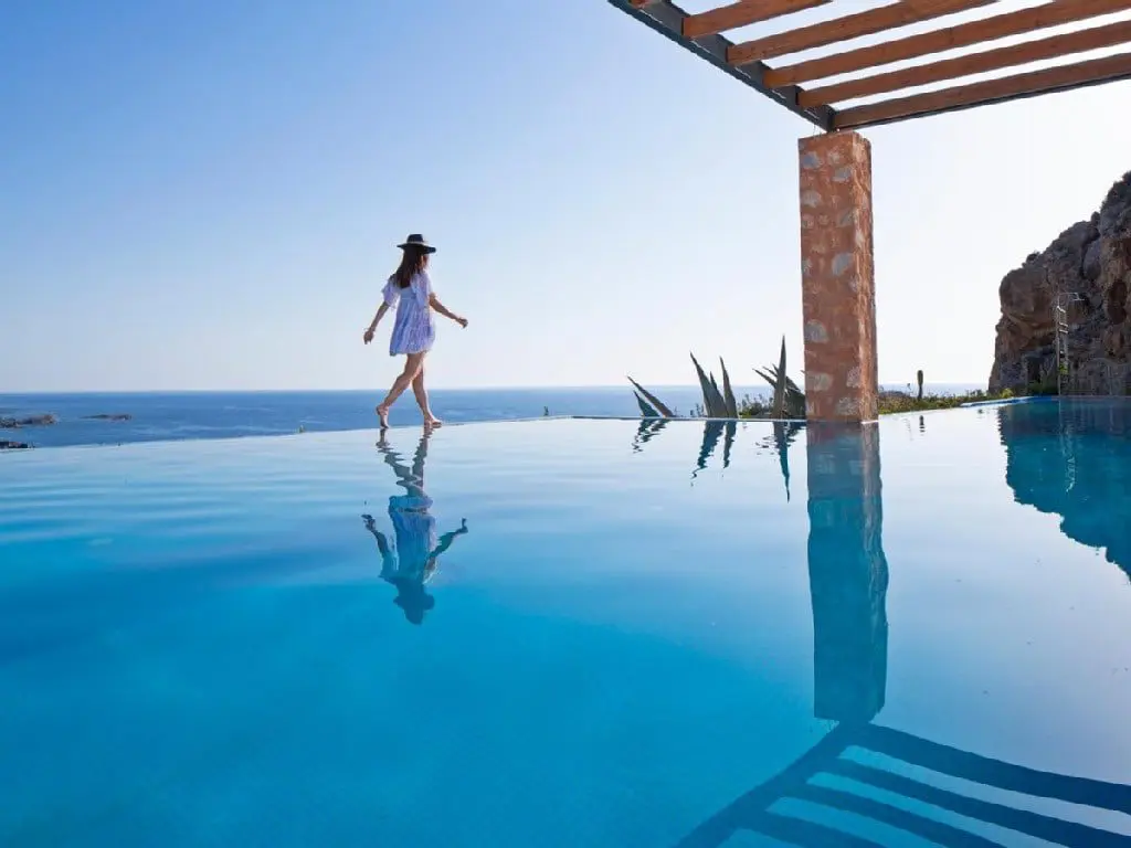 Expedia takes on Airbnb with HomeAway