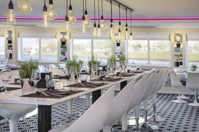 22281562_1428396613945532_7099945078893652614_n-768x512