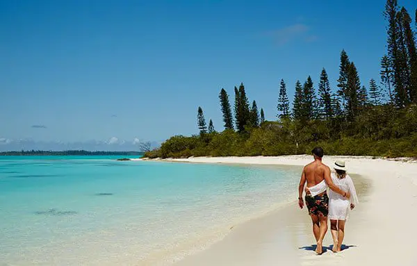 These South Pacific jewels are definitely gonna get you in the mood for a cruise! 19 r2