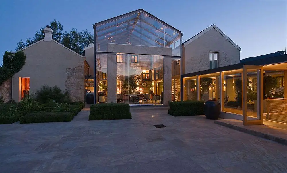 The 10 most luxurious hotels in Australia are... 41 5377926_8_z-1