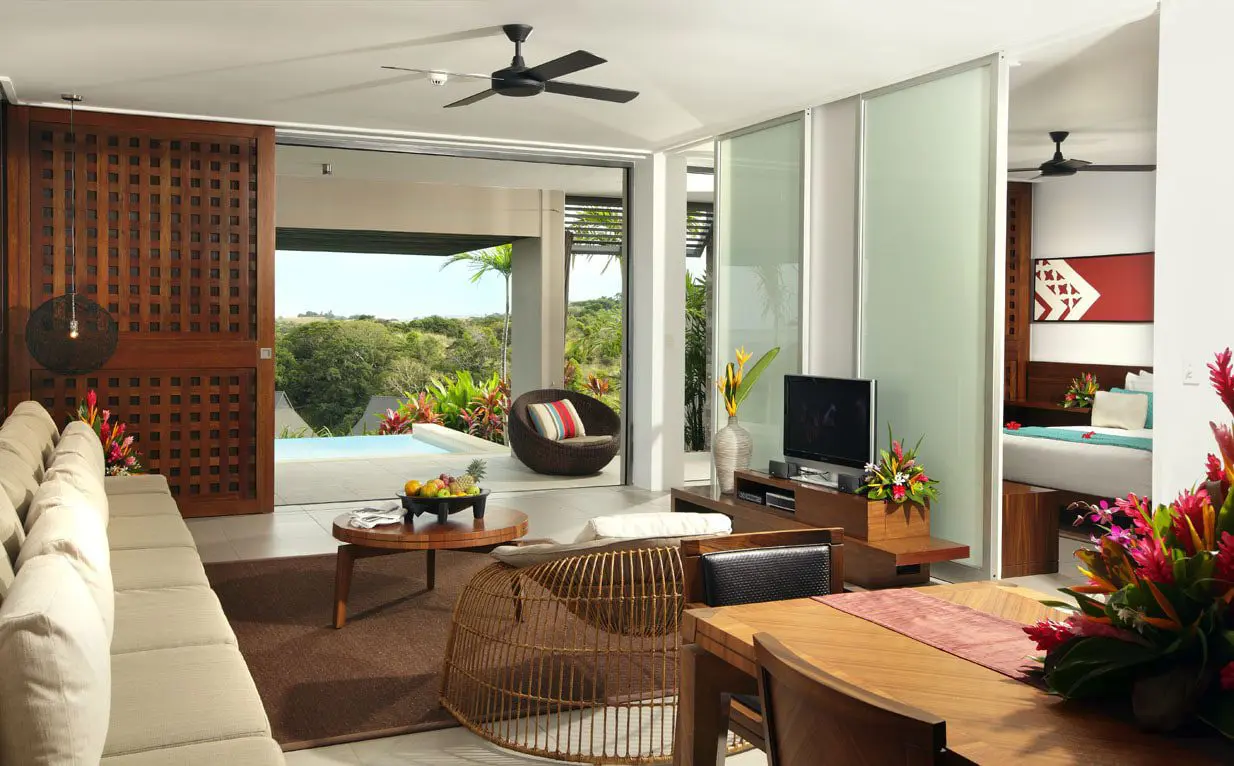 Luxury Club InterContinental One Bedroom Plunge Suite